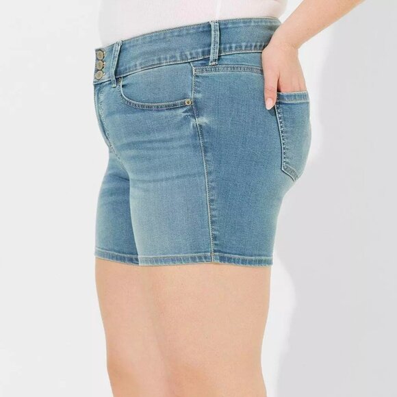 ❤️NWT VINTAGE TORRID SHORTS - SUPER SOFT STRETCH DENIM JEGGING - PLUS SIZE - Picture 3 of 12